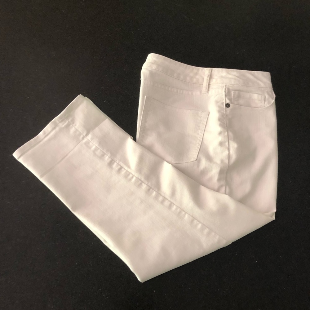 Coldwater Creek* Womens Cropped Jeans* Size: 8* Color: White